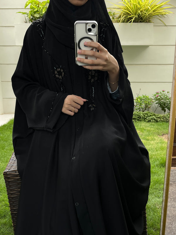 Stylish Black Abaya – Comfortable & Modest Fit